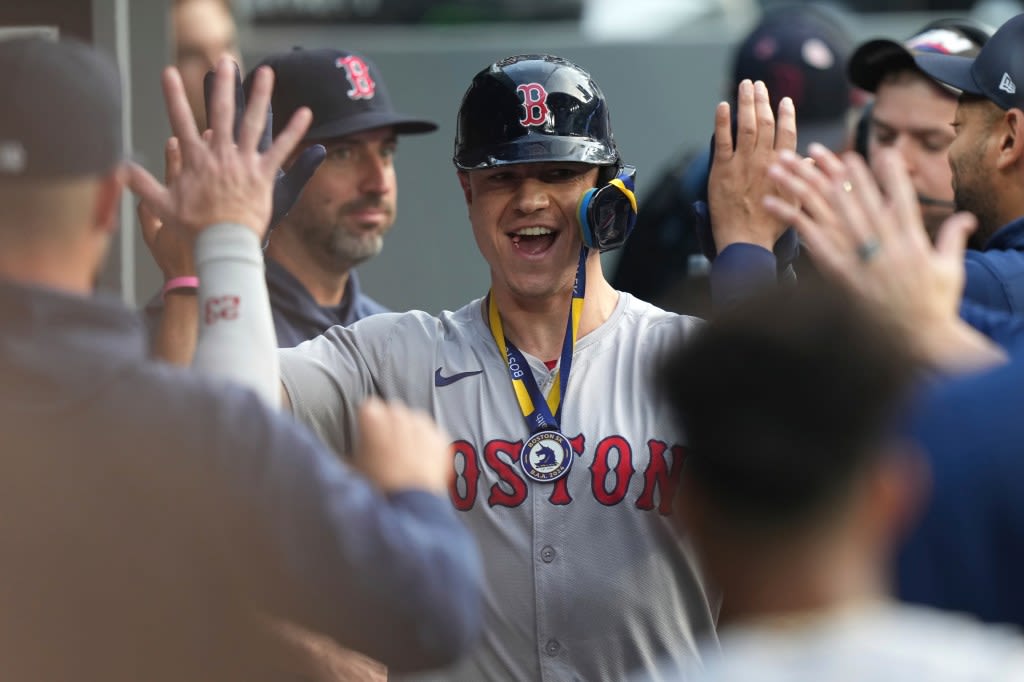 Tyler O’Neill hits two homers in return to Canada, Red Sox beat Blue Jays 7-3