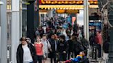 Loop's weekend foot traffic exceeds level before pandemic, but retail vacancies still at record high