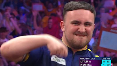 Luke Littler makes classy gesture to Michael Smith as he nets the Big Fish