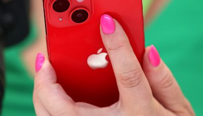 iPhone owners find trick to use cell’s ‘hidden button’