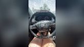 Una chica lava el coche por primera vez y la lía: millones de visitas en TikTok en cuestión de minutos