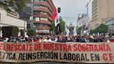 Electricistas marchan sobre Paseo de la Reforma rumbo al Zócalo