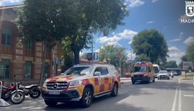 Apuñala a una mujer con unas tijeras y golpea a su madre tras sufrir un brote psicótico en Arganzuela, Madrid