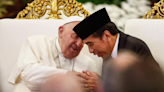 Pope makes appeal on extremism as he launches Asia tour