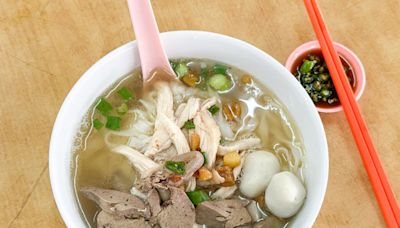 'Kuey teow thng' fans rejoice! Your favourite Shoon Lee Kuey Teow Soup and State Kuey Teow Thng are near each other in PJ Old Town