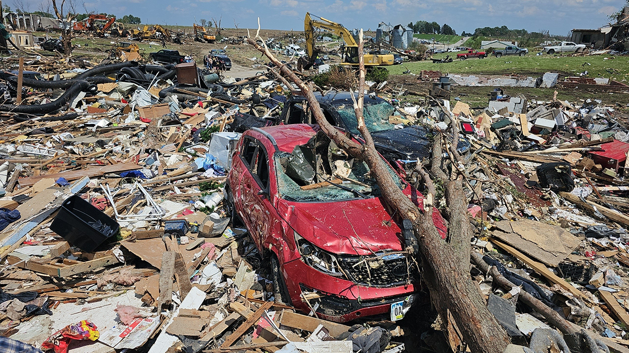 Iowa mother, baby saved by neighbor seconds before tornado destroys Greenfield home