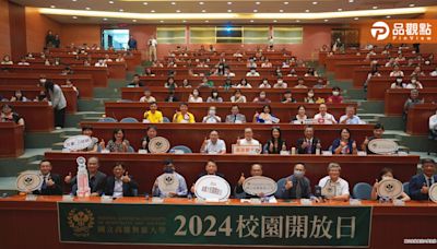 高餐大創校28周年首辦校園開放日 日本高中女學生跨海專程參觀