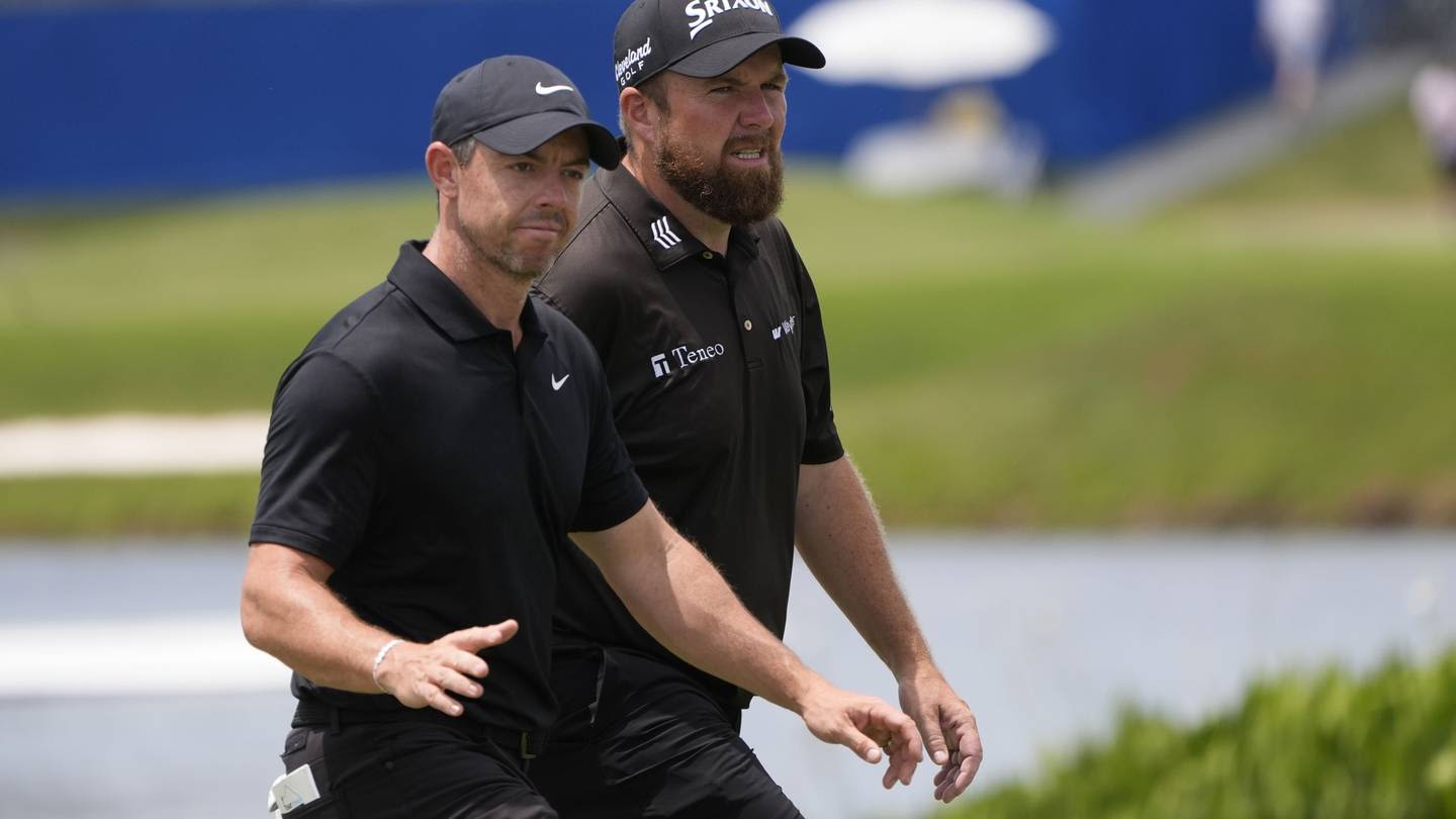 Rory McIlroy and Shane Lowry remain tied for lead lead in the Zurich Classic of New Orleans