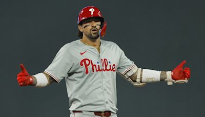 Castellanos has big hit in ninth, Wheeler throws 7 strong innings to lead Phillies past Twins 3-0