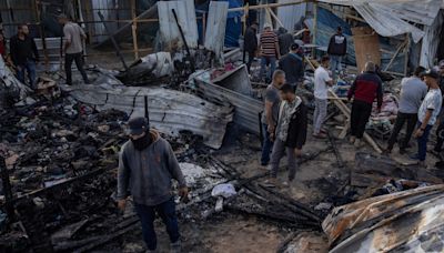 Unos 50 muertos en un ataque israelí en la "zona segura" de Rafah pese a la orden de CIJ