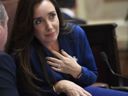 La Vice aprovecha el triunfo del Senado y sale de campaña contra el kirchnerismo