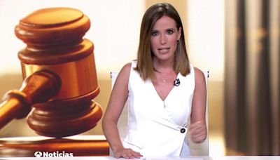 Ella es Victoria Arnáu, sustituta de Vicente Vallés en 'Antena 3 Noticias'