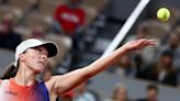 “Esto es serio para nosotras”: Iga Swiatek se suma a las quejas contra el público francés en Roland Garros - La Tercera