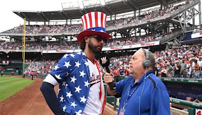 Former Mariners OF Sports Viral New Outfit After Big Day on July 4