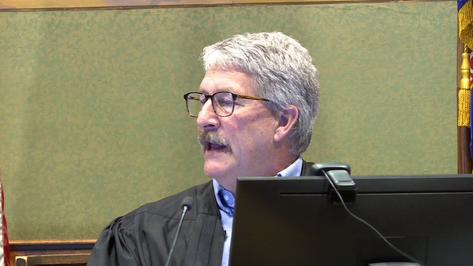 North Dakota judge strikes down the state’s abortion ban