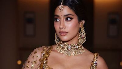 Janhvi Kapoor HOSPITALISED With 'Severe' Food Poisoning, Dad Boney Kapoor Confirms - News18