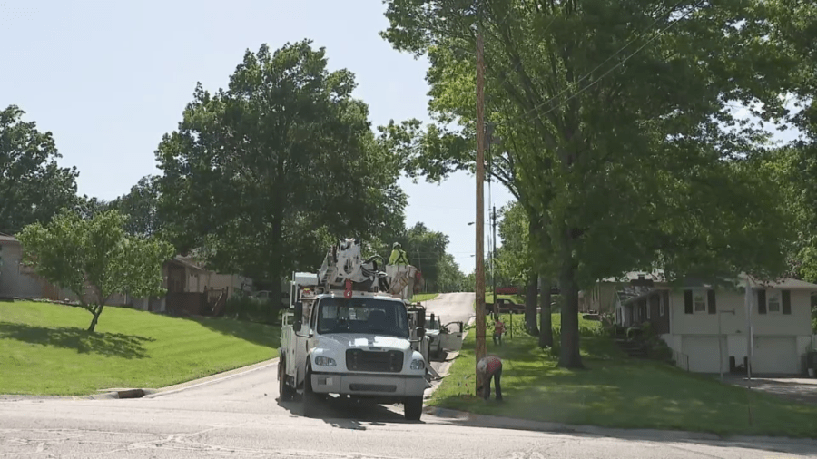 Many across Kansas City metro still waiting for power to be restored