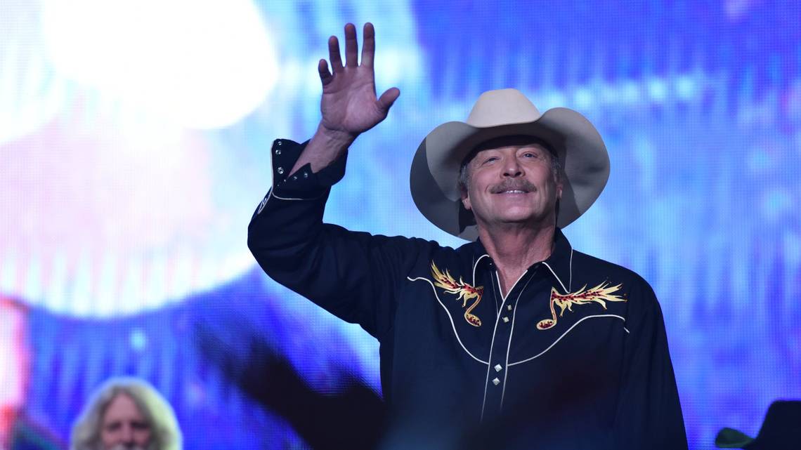 Could this be country icon Alan Jackson’s final Fort Worth stop? Here’s how to get tickets