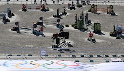 'Absolutely devastating' - Awkward moment as modern pentathlete Mariana Arceo continues showjumping despite elimination - Eurosport