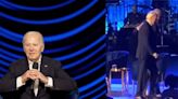Barack Obama ayuda a Joe Biden a salir de escenario después de quedar ''congelado''