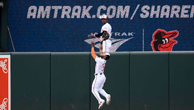 Baltimore's Mateo enters concussion protocol after being hit by teammate's bat at on-deck circle