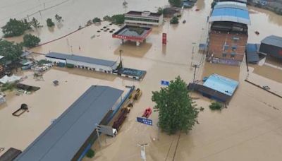 Residents rescued, river navigation adjusted as rainstorms batter China's Chongqing