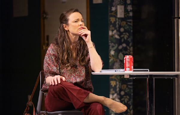 Review: Rachel McAdams paints a somber picture of motherhood in ‘Mary Jane’ on Broadway