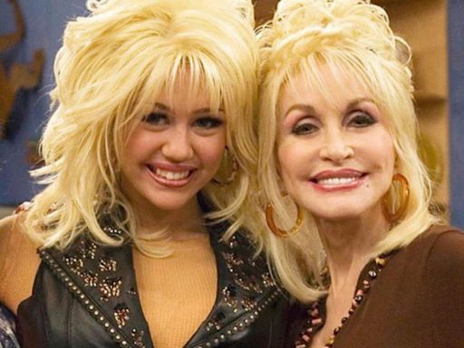 Dolly Parton cree que es 'increíble' ser pariente consanguínea de Miley Cyrus