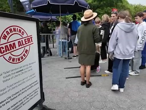Statue of Liberty ticket scammers preying on tourists in New York's Battery Park