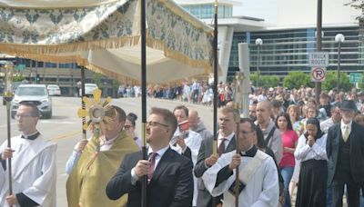 Corpus Christi Procession and Mass Witness to Christ in Home of Mayo Clinic