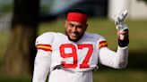 Chiefs make 2 additional roster moves ahead of Tuesday deadline
