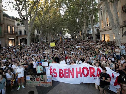 Anti tourist fanatics in Majorca mock Brits over Euros defeat during protest