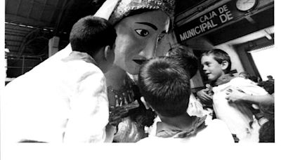 Histórico: la despedida de los Gigantes y Cabezudos en San Fermín