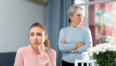 Bride telling future in-law to change outfit or skip wedding backed