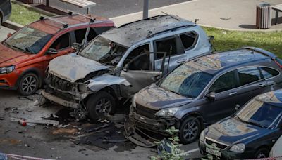 Dos heridos en la explosión de una bomba en un coche en Moscú