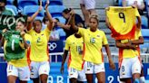 Primera victoria olímpica de Colombia femenina: arco triunfal de Usme y caricia de Leicy