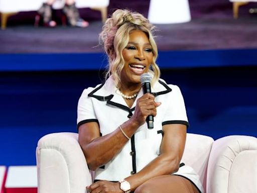 Serena Williams recounts trying (and failing) to deposit her first million-dollar check at a drive-thru ATM