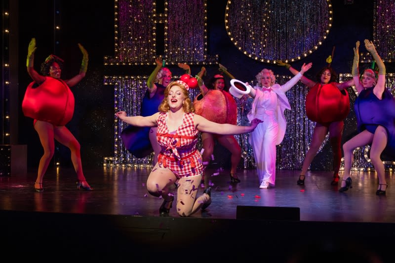 Review: GUYS & DOLLS Combines High Stakes and High Notes in a Timeless Musical Masterpiece!