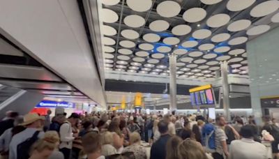 Heathrow passengers stranded without baggage after British Airways IT failure