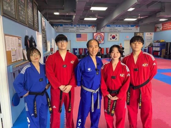 Family of Taekwondo black belts saves woman from attacker