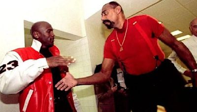 When Walt Frazier Weighed In on NBA GOAT Debate With Firm Verdict Between Walt Chamberlain and Michael Jordan