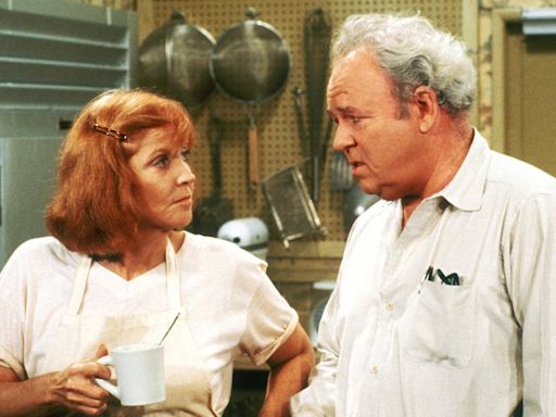 How All In The Family's Norman Lear Tried To Put A Stop To Archie Bunker's Place - SlashFilm