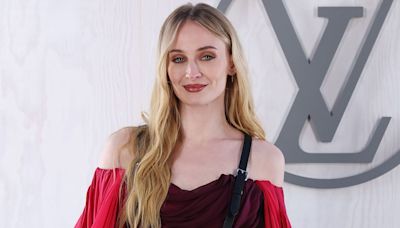 Sophie Turner Says She Used to Struggle with Anxiety and Depression for 'Days, Weeks': Now 'I Pick Up the Phone to My Friends'