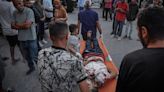 Mueren 19 palestinos por bombardeos israelíes en Deir al Balah y en la ciudad de Gaza