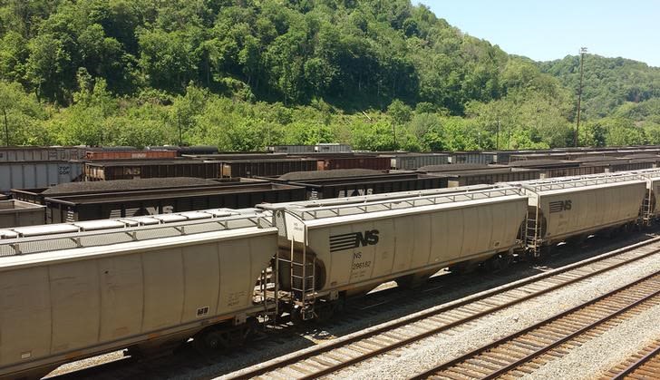 Ancora set to overrun Norfolk Southern's board, yet coup de grâce remains elusive By Investing.com