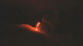 El Etna vuelve a 'rugir' y llenar de cenizas volcánicas el cielo siciliano