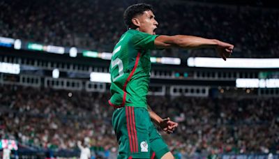 Uriel Antuna, el 'Brujo' del gol en Selección Mexicana y Cruz Azul