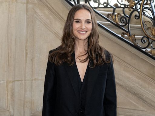 Natalie Portman éblouissante en mini-jupe : elle dévoile ses jambes divines pour soutenir Simone Biles aux Jeux Olympiques