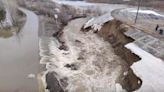 Floods in Russia wash away several bridges in villages and cause embankment dam to collapse in Tomsk – photos, videos