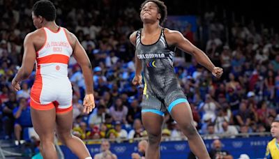 Gobernadora del Valle le dará una casa a Tatiana Rentería por ganar el bronce de lucha libre en los Juegos Olímpicos